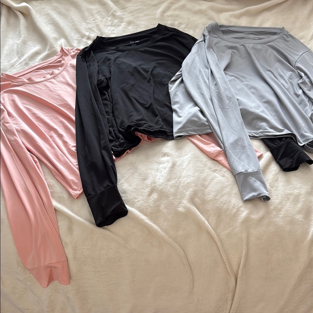 Real Essentials Cropped Long Sleeve Workout Top Bundle!!! XL